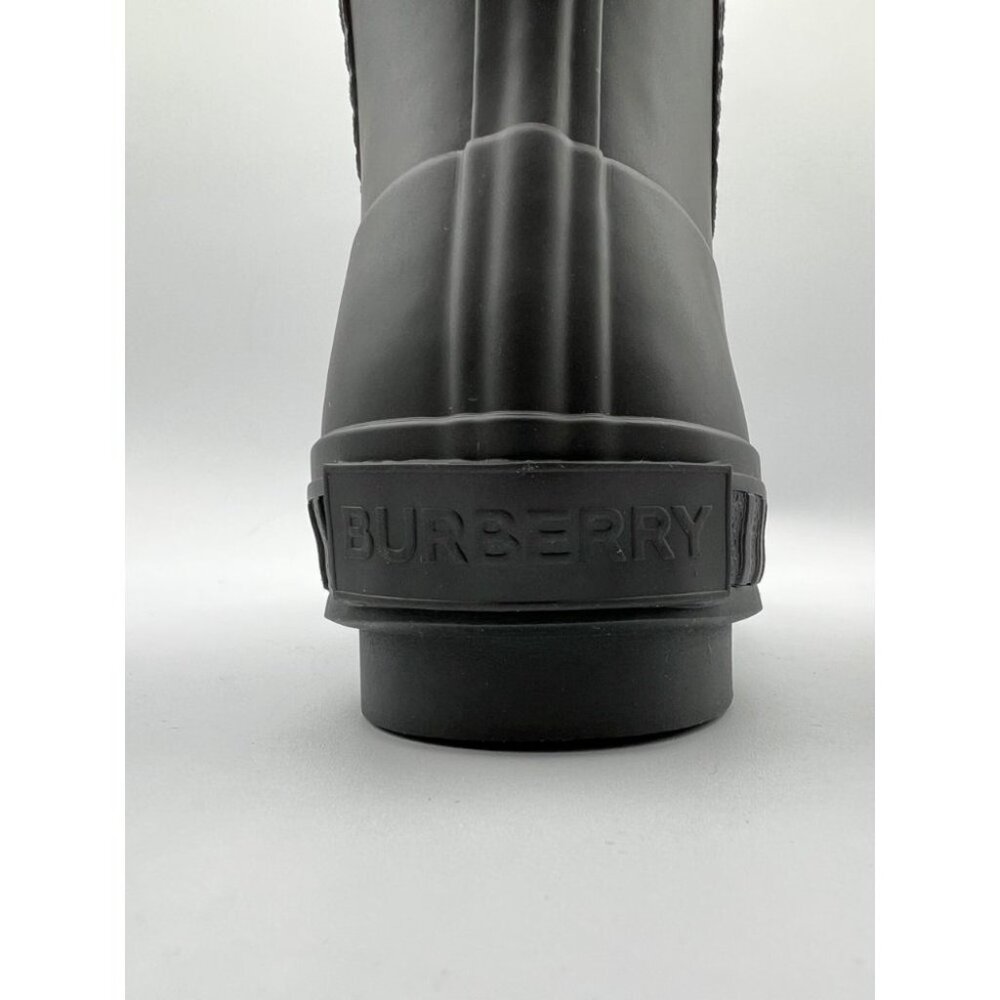 Burberry Split-toe Detail Leather Hove Thong Sandals, Brand Size 38 - Picture 5 of 13